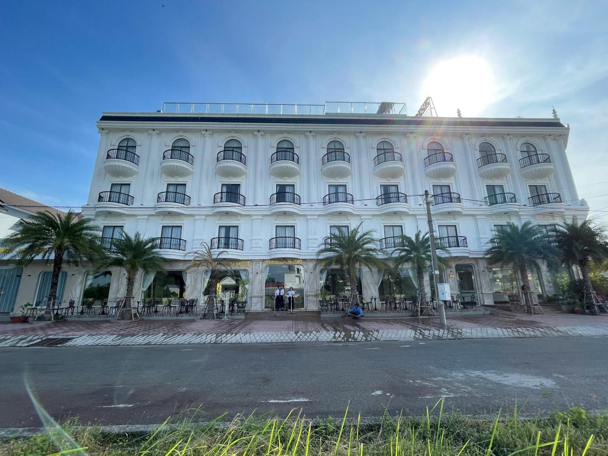 Sunrise Hotel Hà Tiên Zewnętrze zdjęcie
